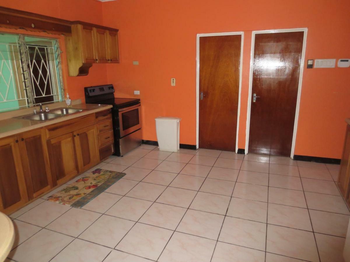 Chateau Yellow Mandeville Exterior foto